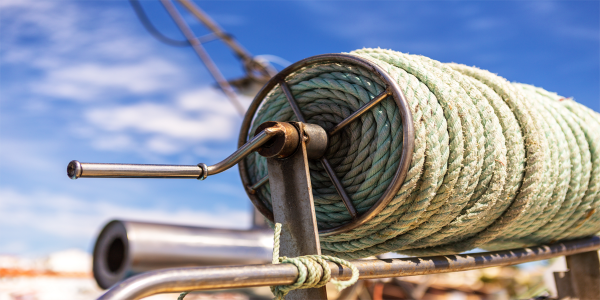 La importancia de los cabos y amarres en una embarcación